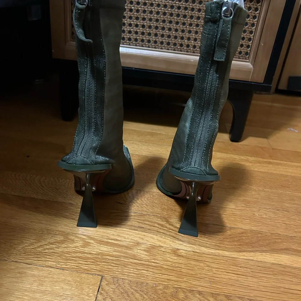 Stylish Olive Green Heeled Boots - Picture 2 of 8